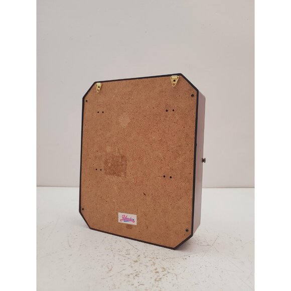 Display cabinet / mahogany / gold corner accents / glass shelf / mirror back / - Picture 6 of 10